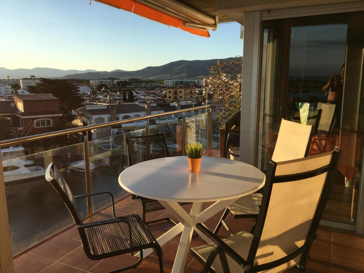Vue Panoramique sur la Mediterrannée, appartement sur canal&proche plage Roses Extérieur photo