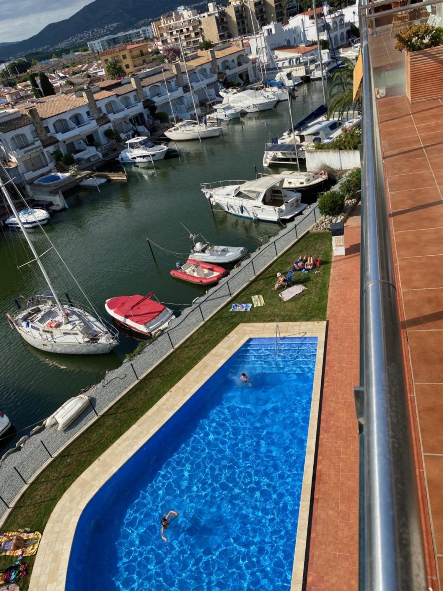 Vue Panoramique sur la Mediterrannée, appartement sur canal&proche plage Roses Extérieur photo