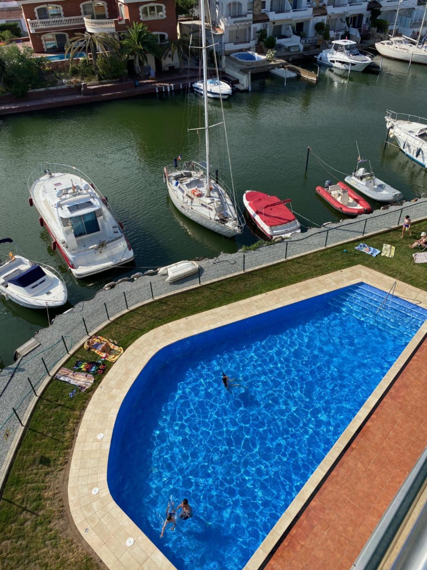 Vue Panoramique sur la Mediterrannée, appartement sur canal&proche plage Roses Extérieur photo